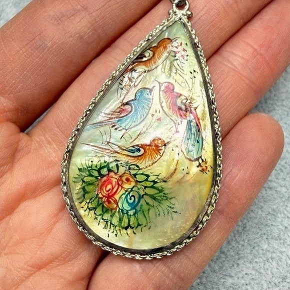 Estate Jewelry - Vintage Persian Mother of Pearl Pendant Necklace Hand Painted Reversible 20"